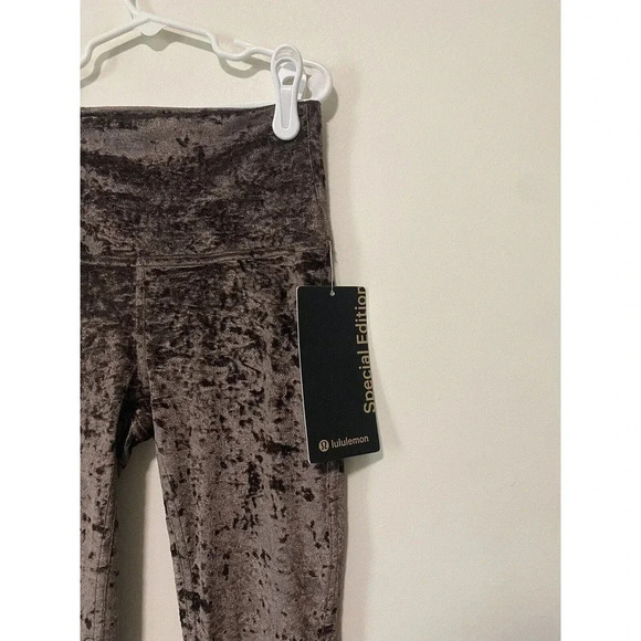 Lululemon Wunder Lounge High-Rise Tight 28" Crushed Velvet Brown Womens Size 4 - Picture 2 of 8